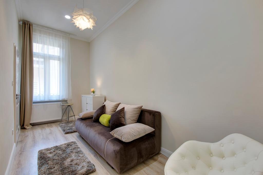 Your Home Near Parliament Budapest Bagian luar foto